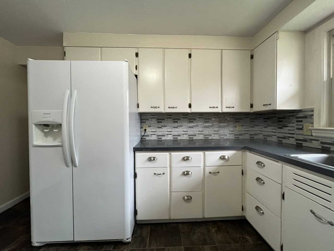 411 Wooster - Photo 3 of 19