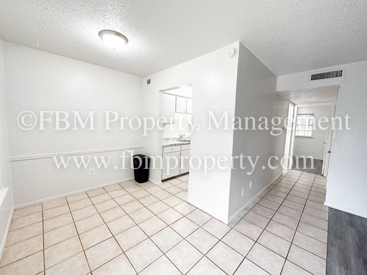 1401 North Clay Street #F - Photo 4 of 12