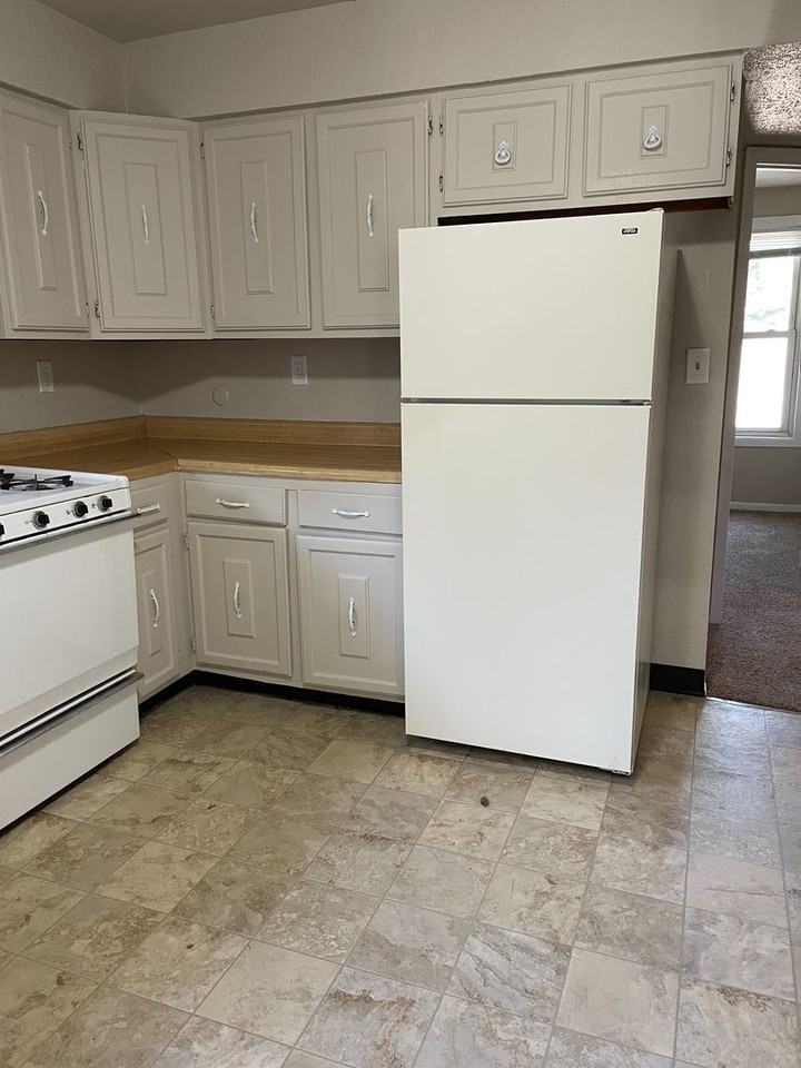 2739 8 1/2 Ave - Photo 3 of 17