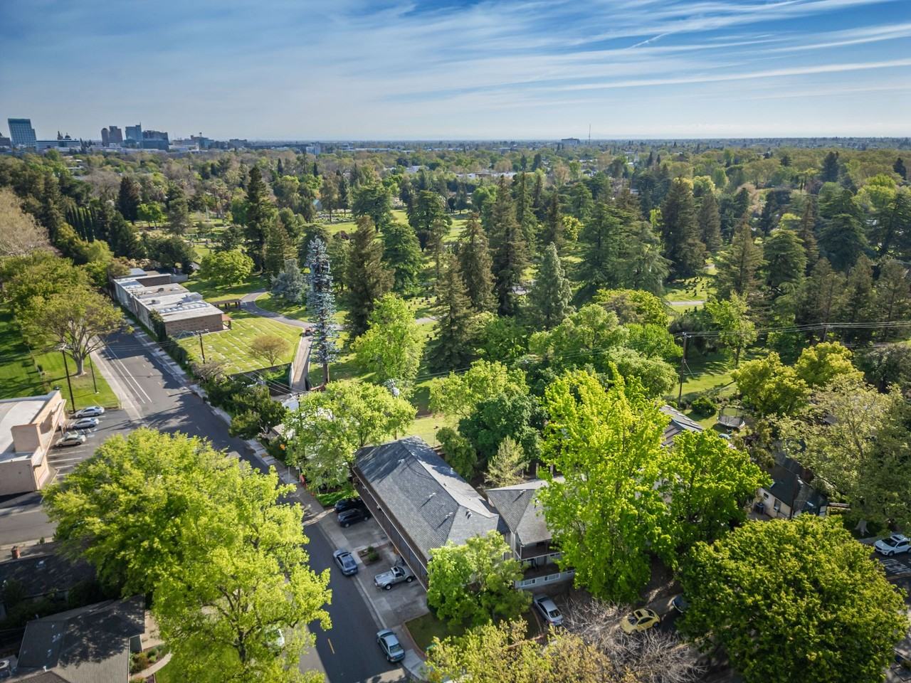 McClatchy Hillside apartments - Photo 3 of 6
