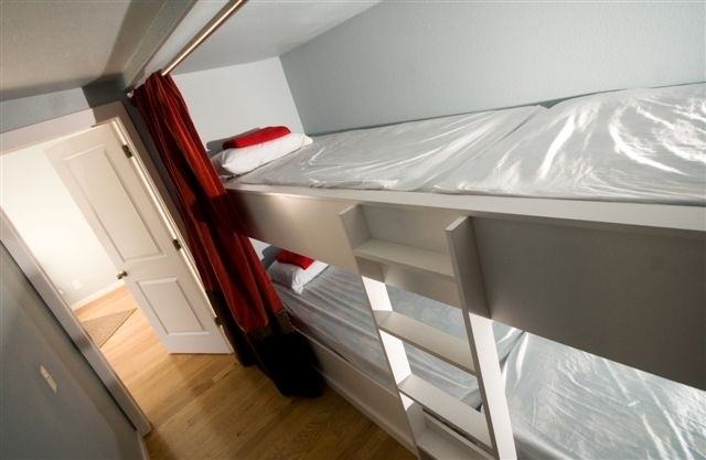 8050 Rockwood Ln - Photo 6 of 9