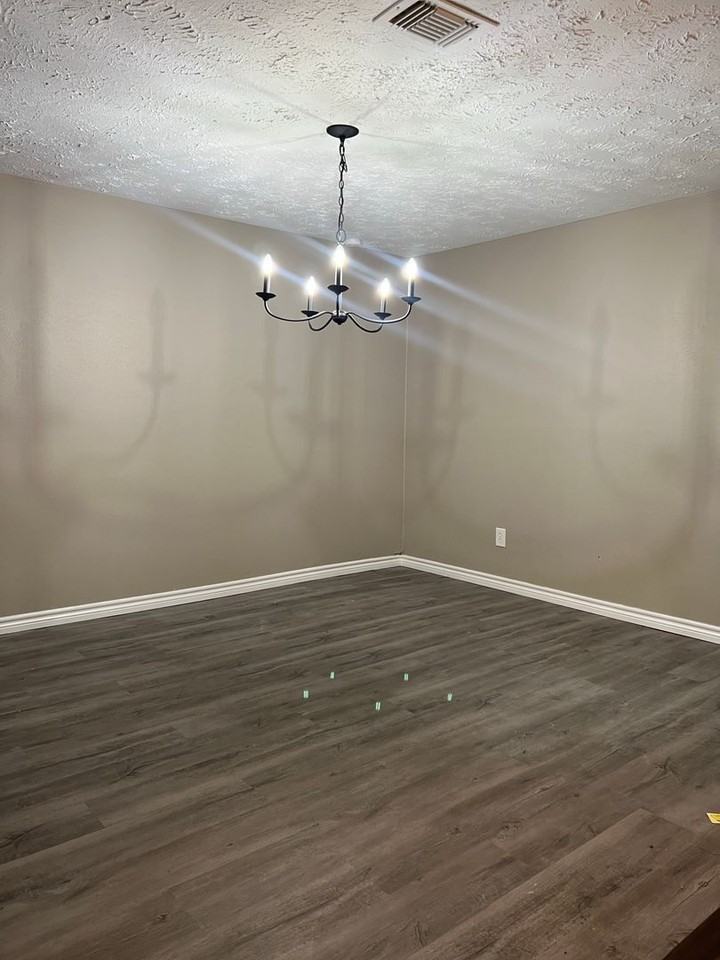 2410 Rolling Glen Dr - Photo 6 of 22