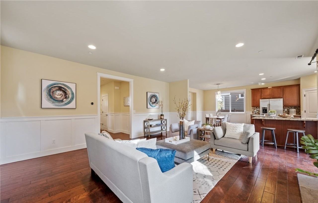 5929 Ne 199th St - Photo 4 of 26