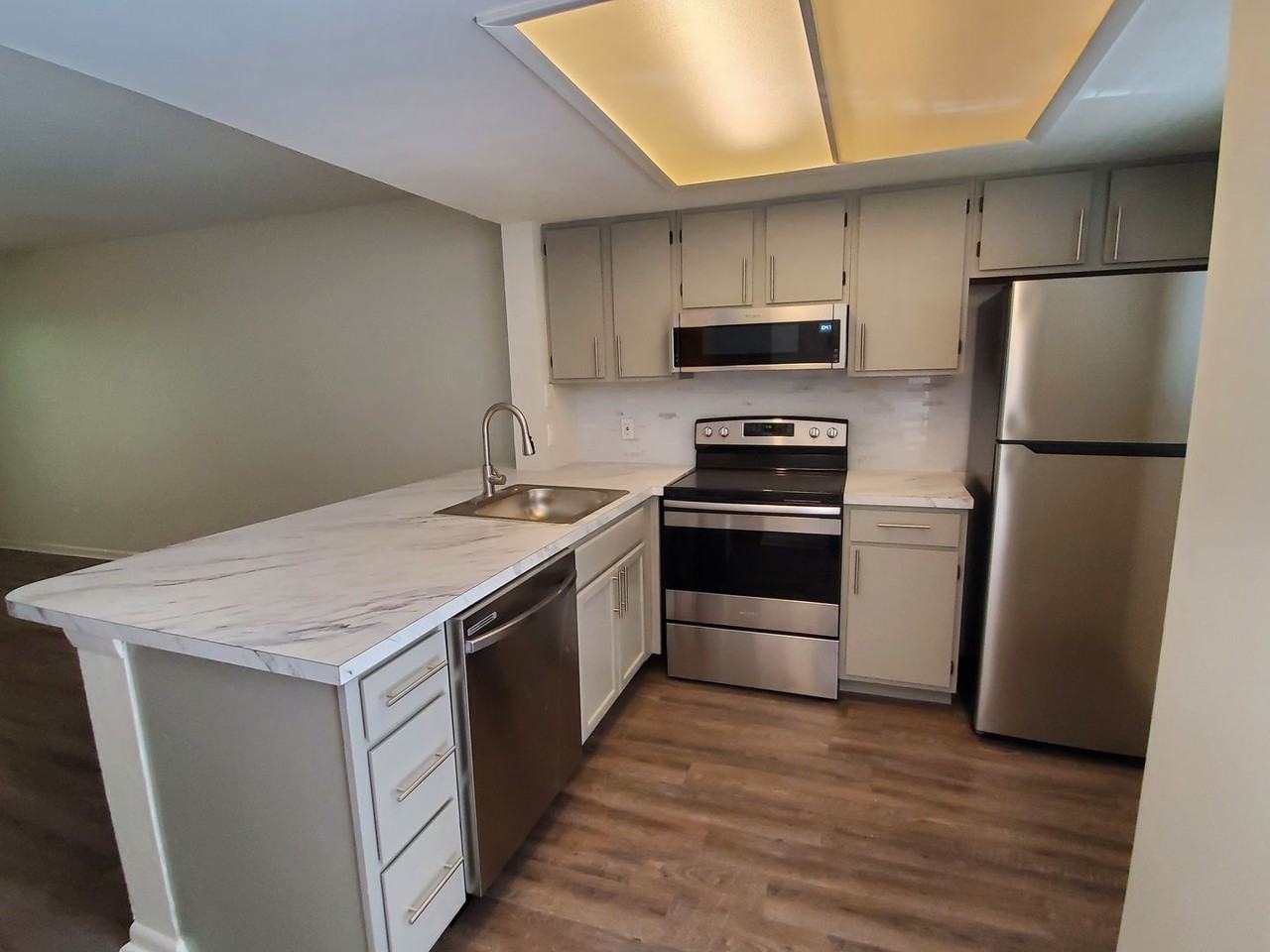 12510 White Bluff Rd - Photo 2 of 15