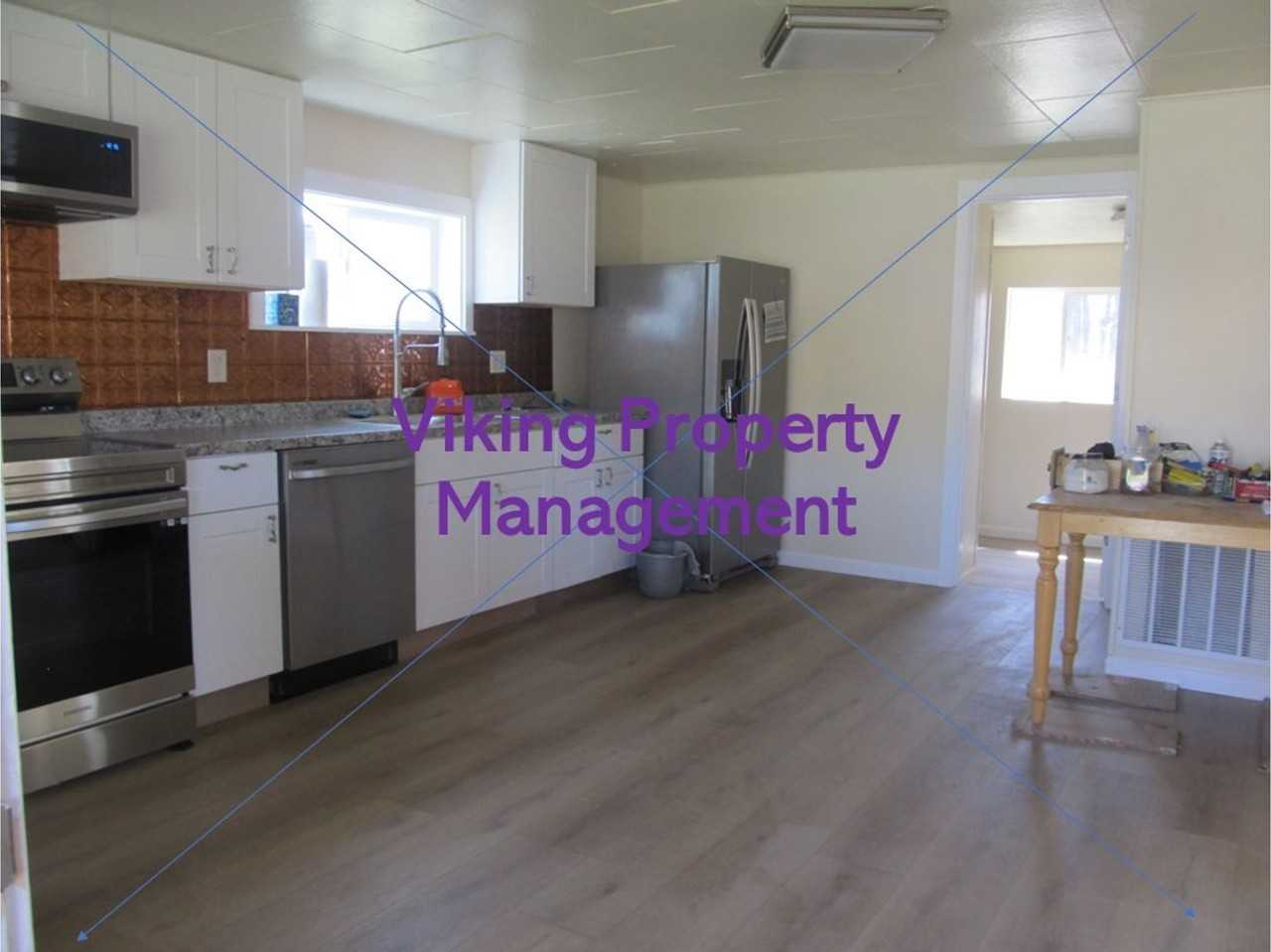 1510 Se 2nd St - Photo 3 of 15