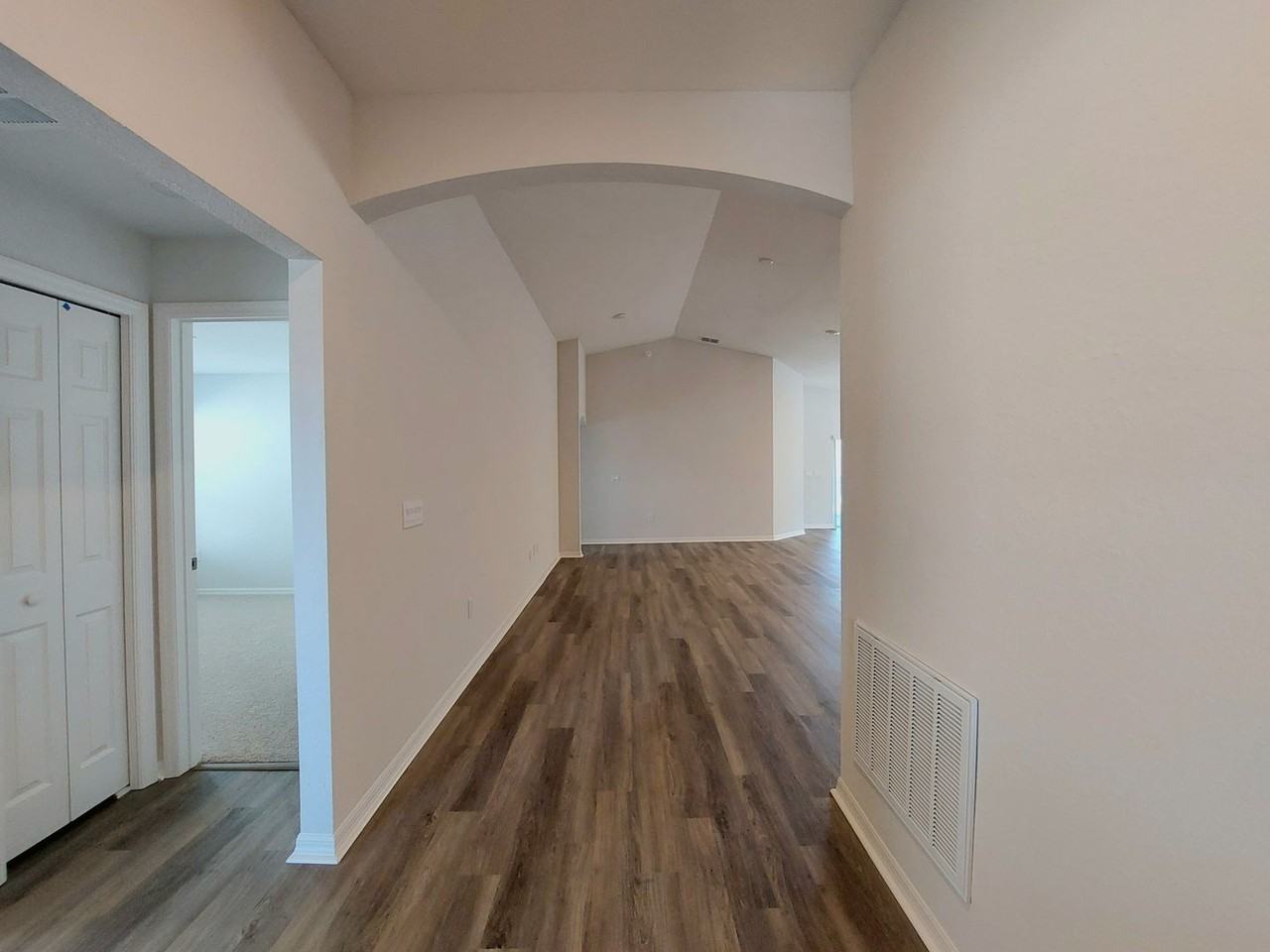 1234 Cascade Dr - Photo 5 of 40