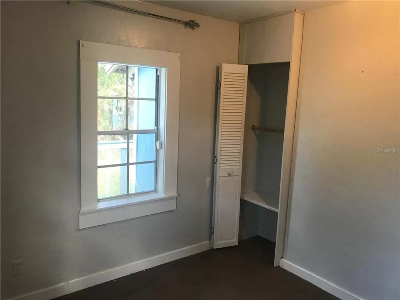 731 Florence St - Photo 4 of 6