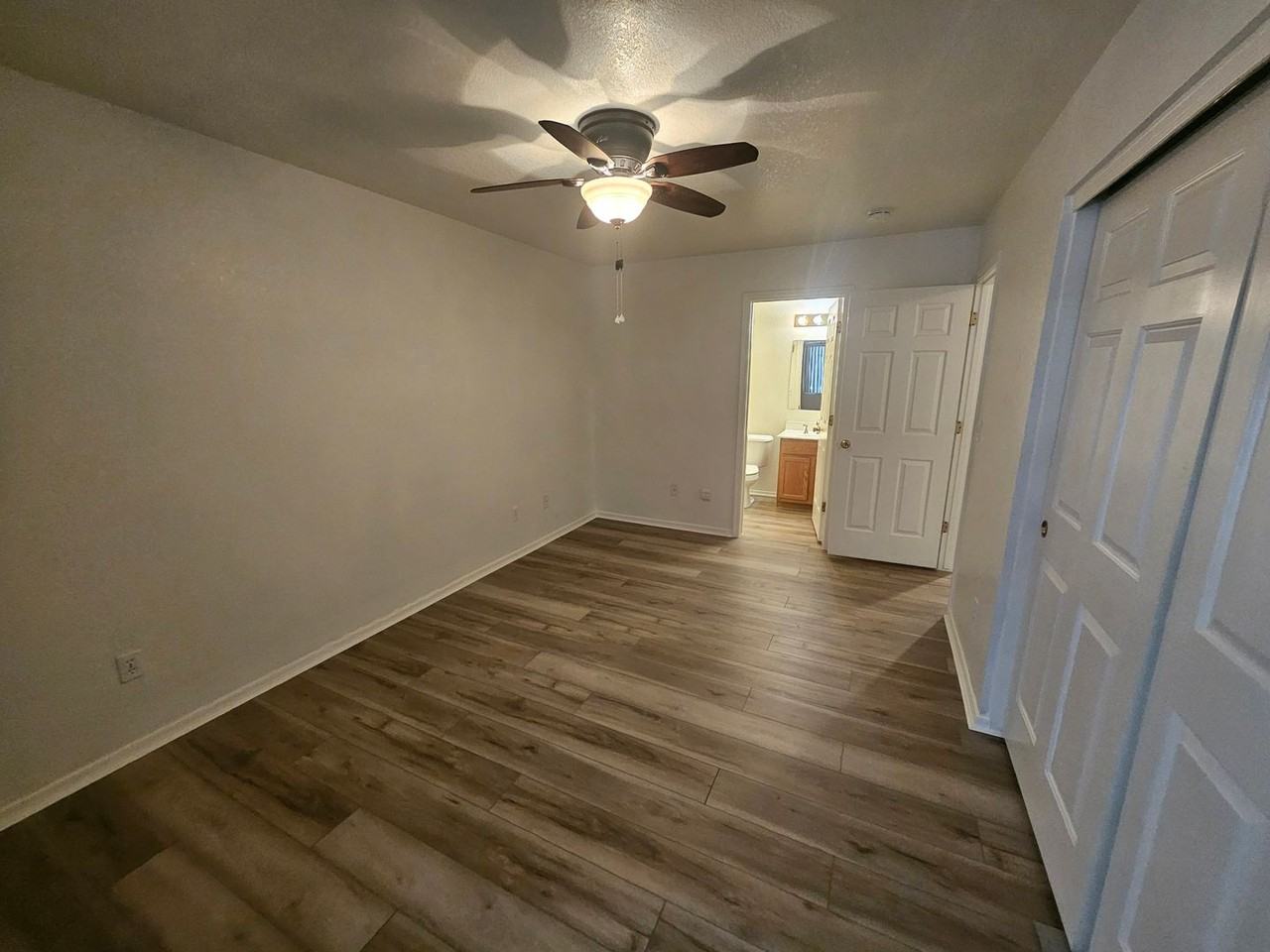 902 Riverfront Dr - Photo 6 of 12