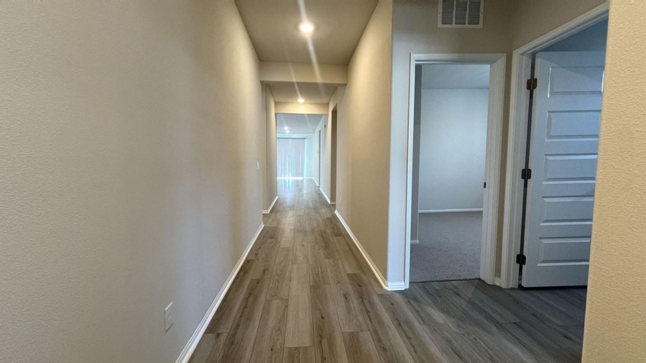 35333 Hutchison Pl - Photo 2 of 22