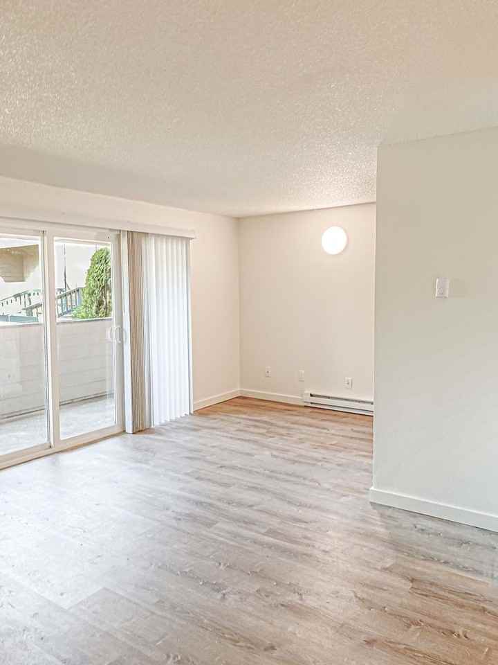 The Texas St Apartments - Photo 7 of 14