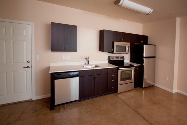 0037ful - Photo 3 of 14