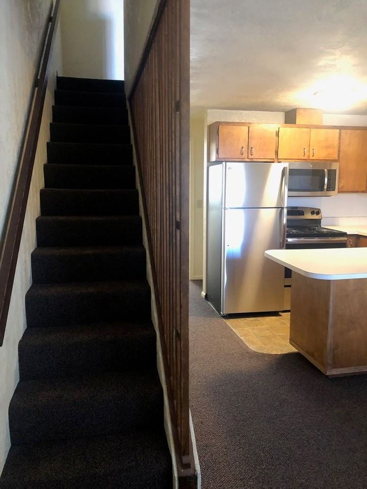 Hayward - Photo 7 of 21