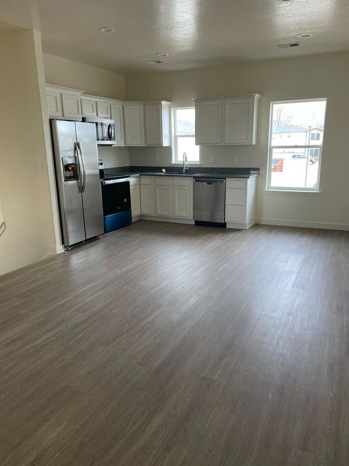 750 S Depot St #15 - Photo 3 of 11