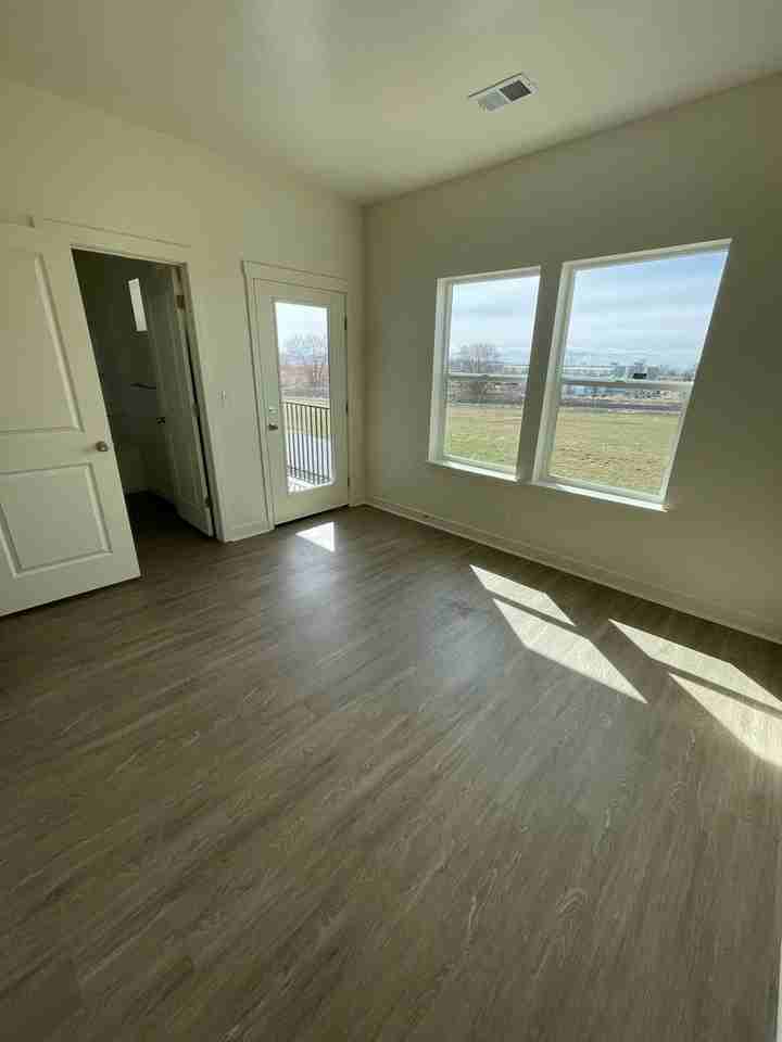 750 S Depot St #15 - Photo 5 of 11