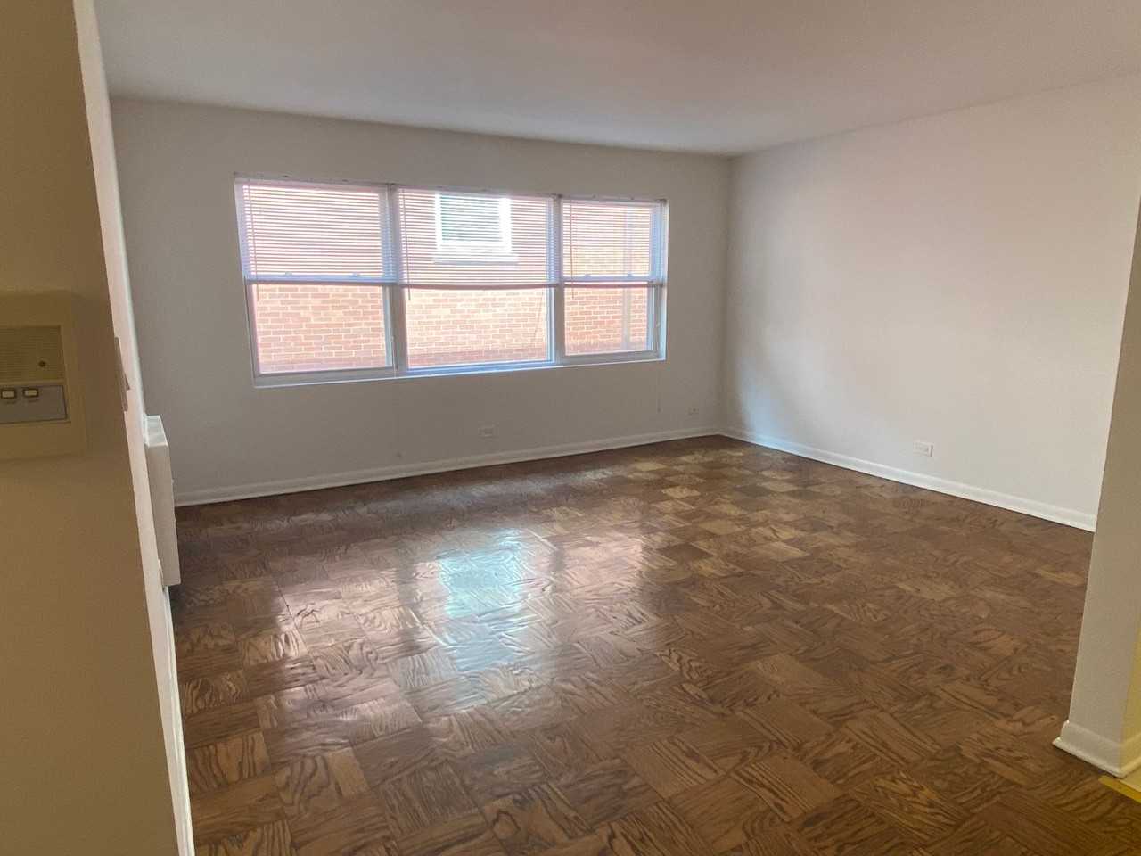 720 Washington - Photo 6 of 11