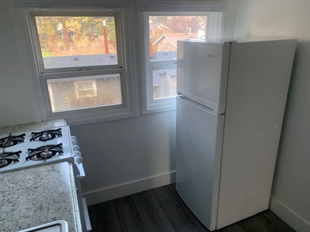 344 Nw Delaware Ave #4 - Photo 4 of 10