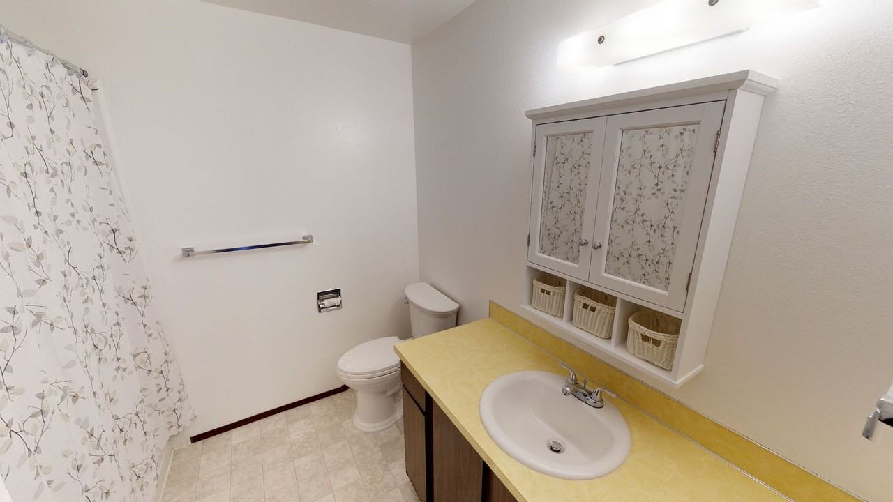 1010 Perry Ave - Photo 4 of 11