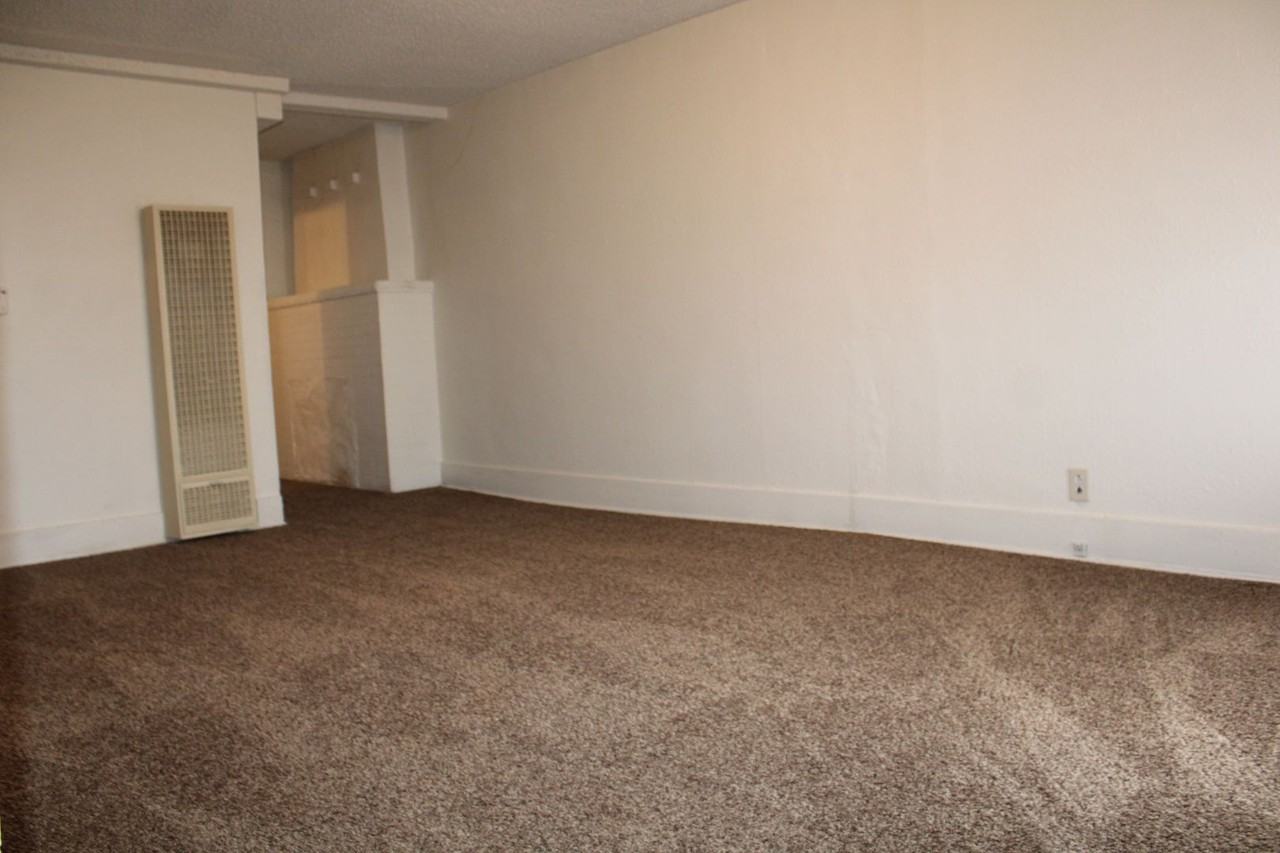 2901 5th Ave - Photo 3 of 11