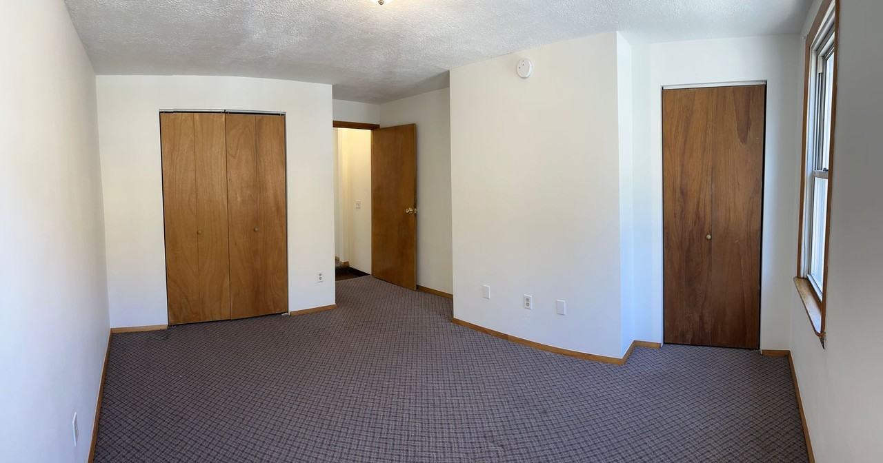 811 Evergreen Ave - Photo 3 of 5