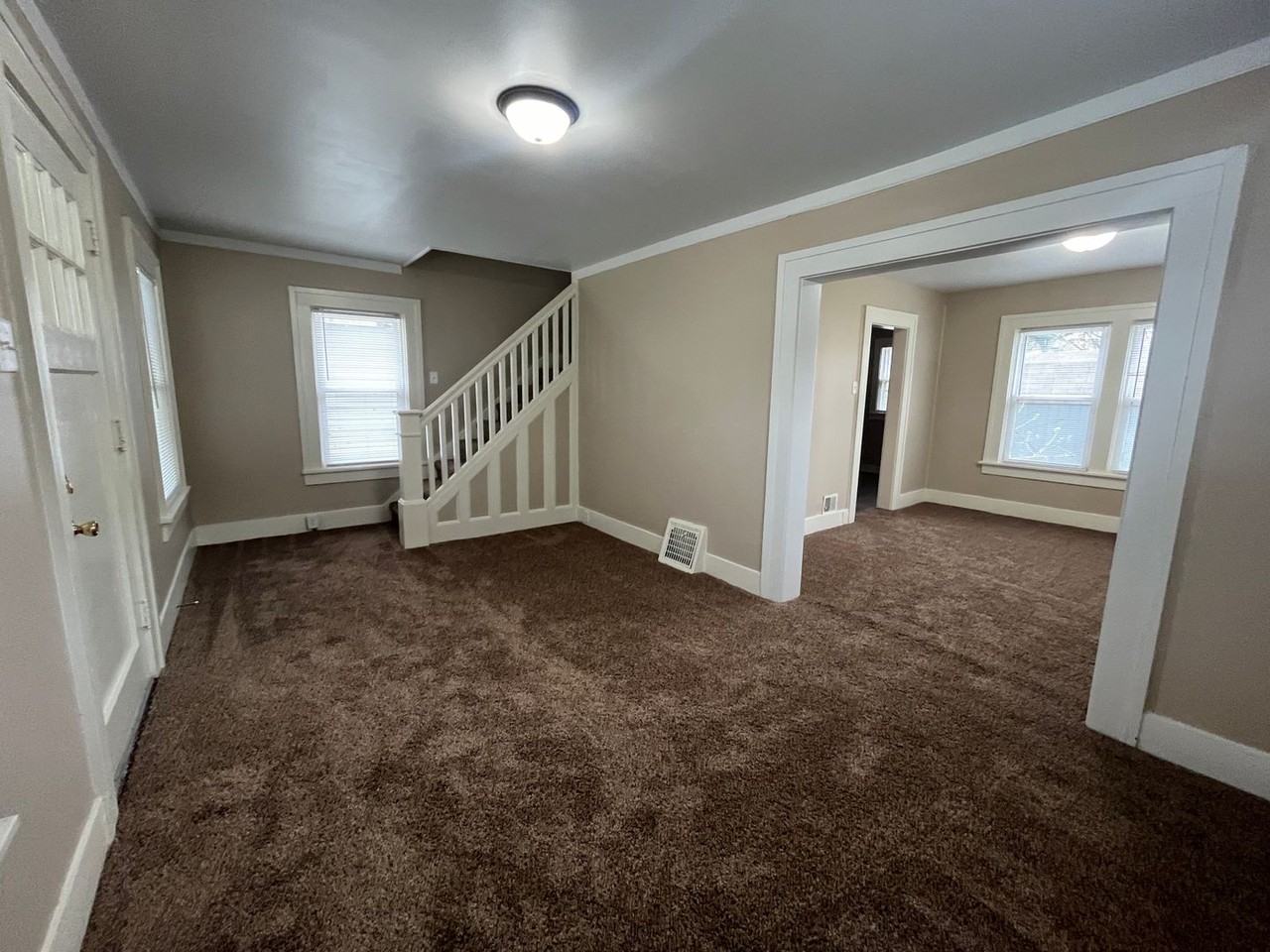 2945 Smith Street - Photo 2 of 8