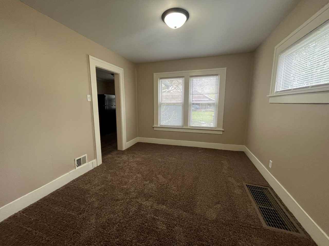 2945 Smith Street - Photo 3 of 8