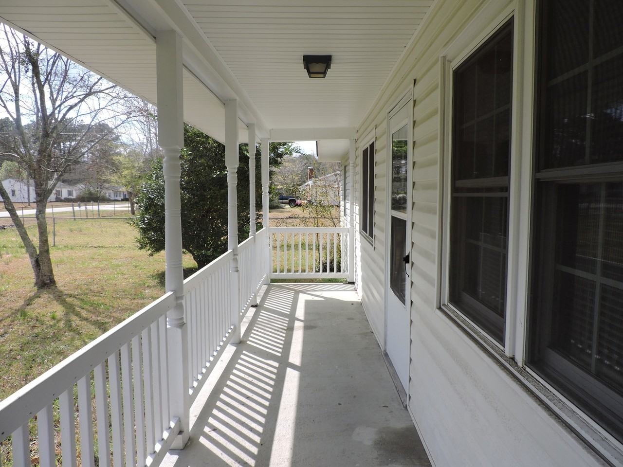 108 Fairview St - Photo 3 of 31