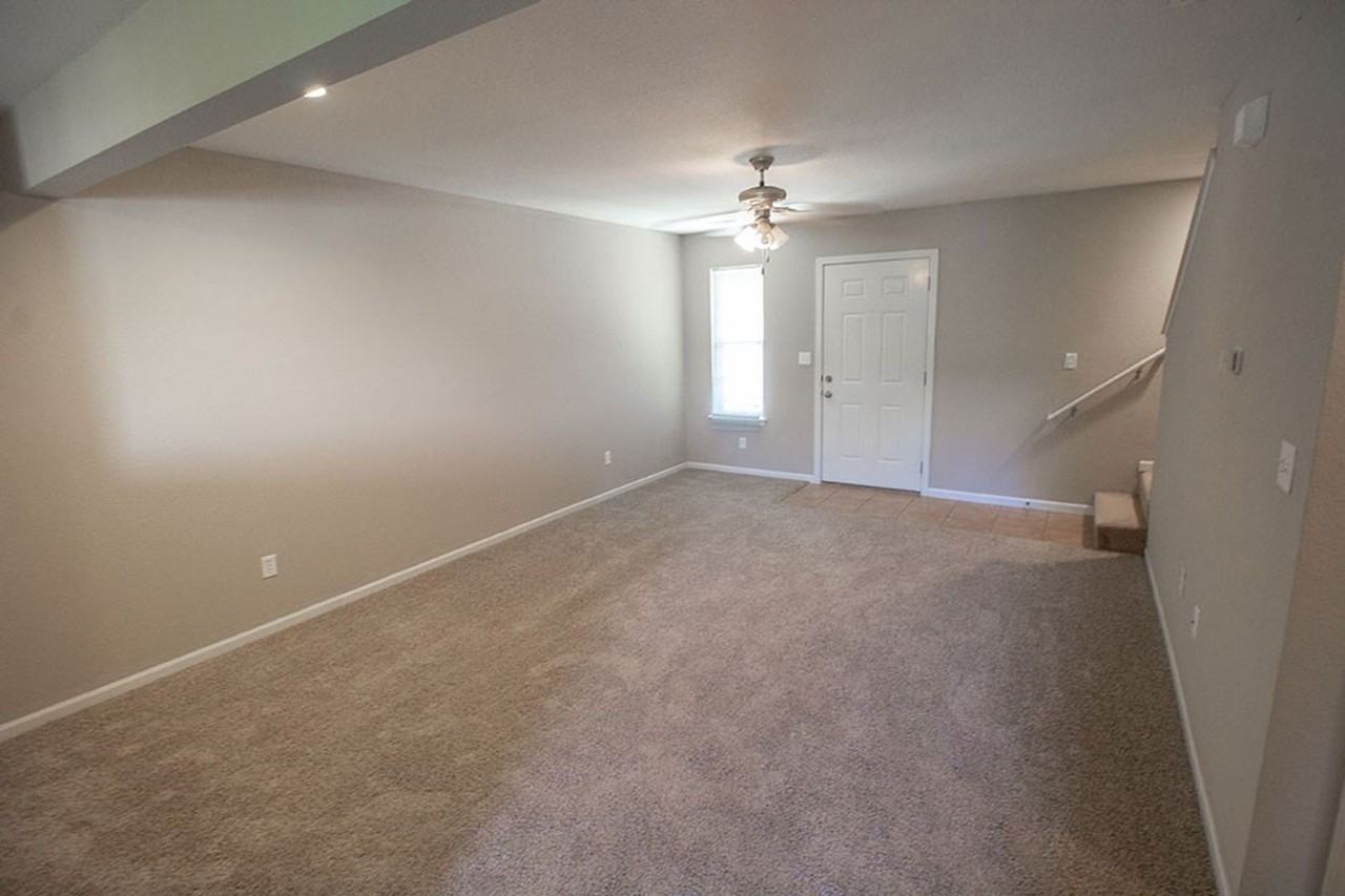 4009 Snowy Owl Dr - Photo 2 of 40