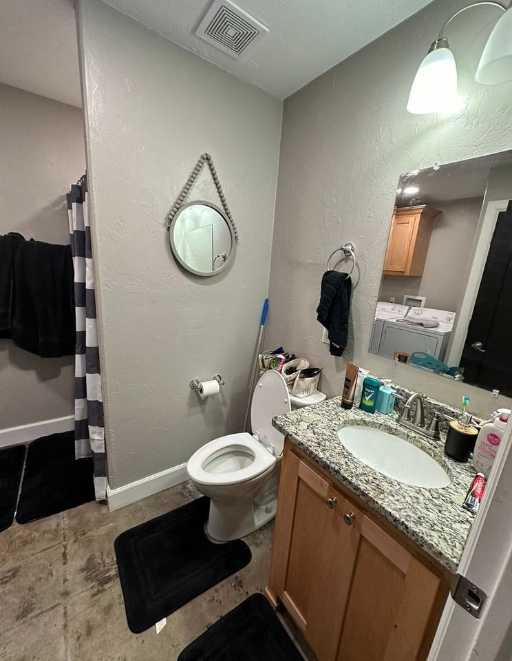 733 Orchard St - Photo 5 of 8