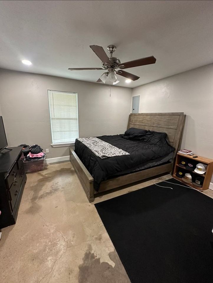 733 Orchard St - Photo 6 of 8