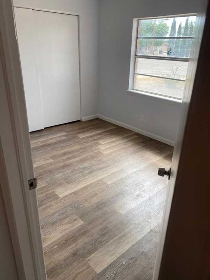 320 Egret Way - Photo 3 of 11