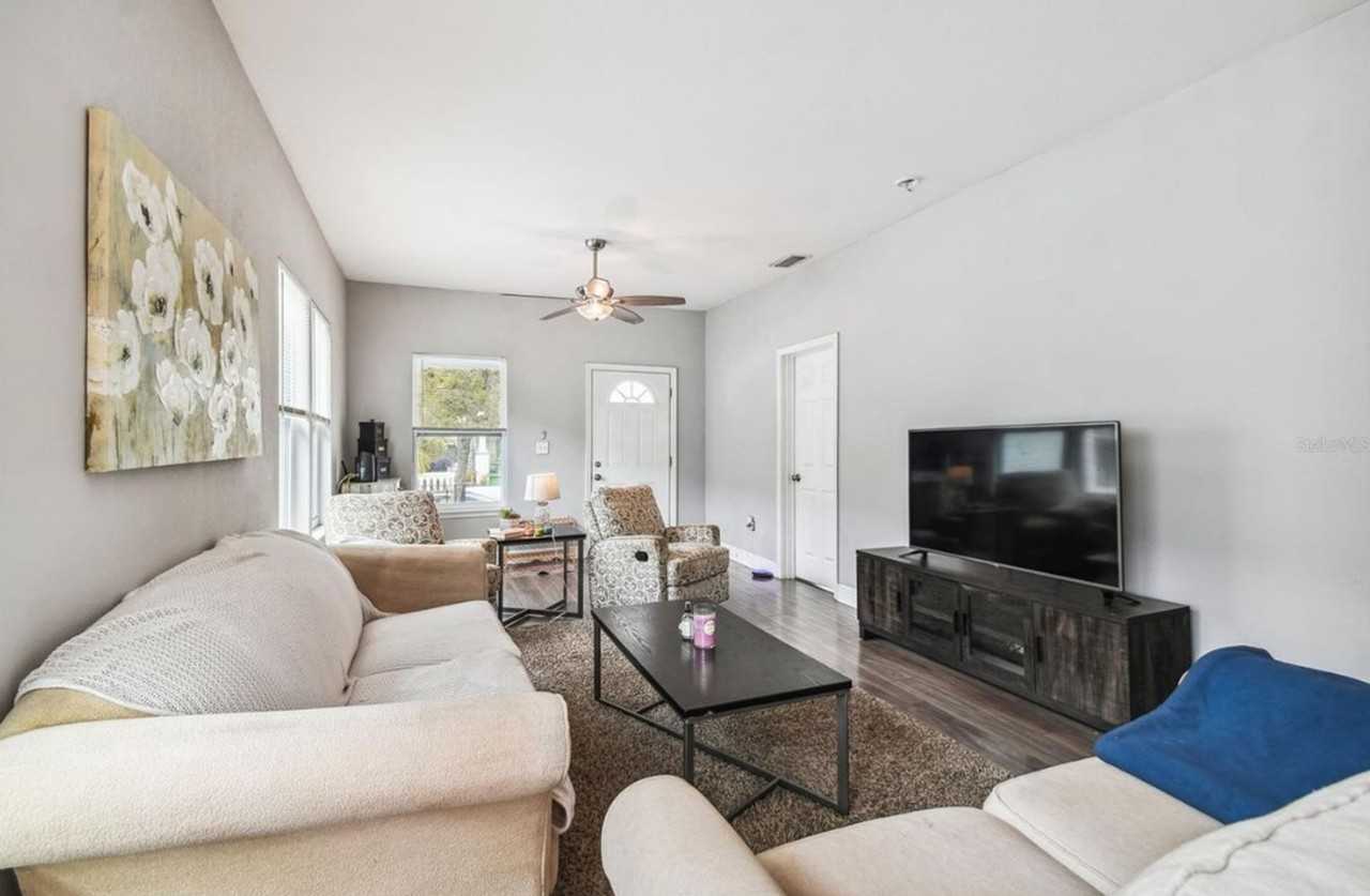 2334 W Spruce St - Photo 6 of 20