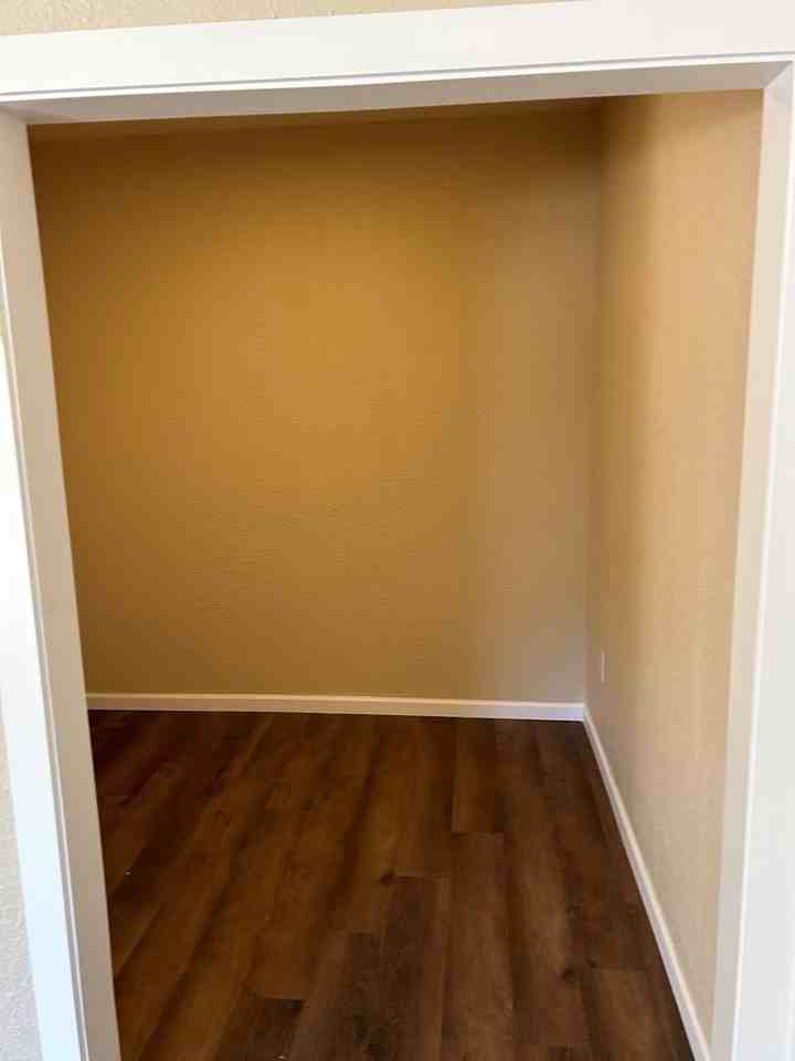 219 Sw 4th St - Photo 5 of 7