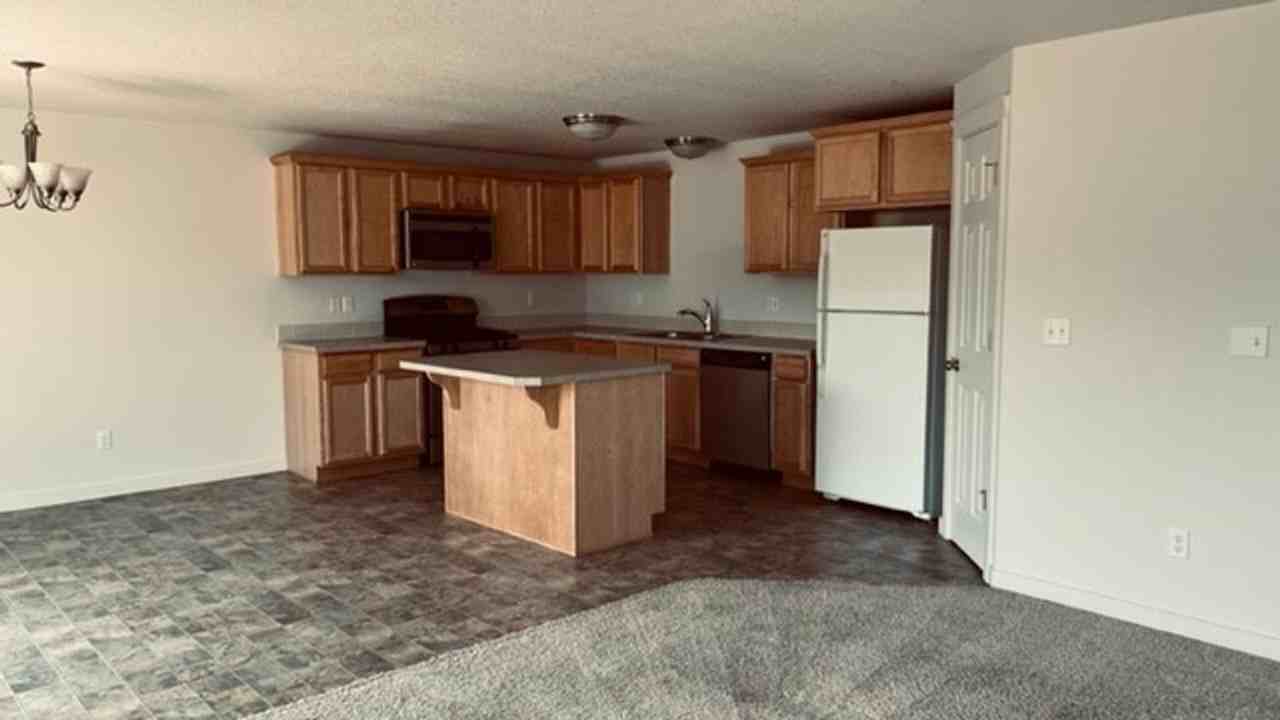 901 Se Kierra Pl - Photo 3 of 5