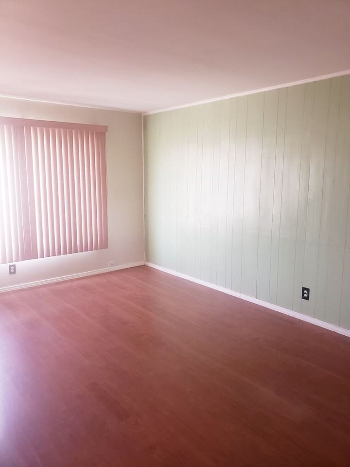 10100 Lexington Ave Ne - Photo 3 of 19