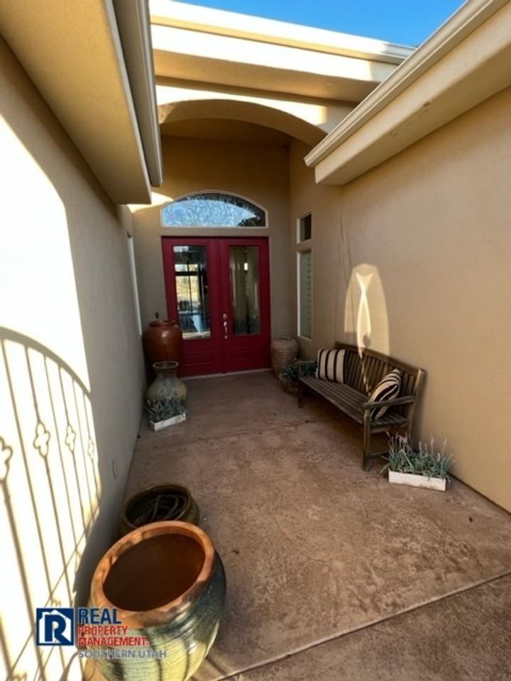 2335 W Sunbrook Dr #8 - Photo 4 of 26
