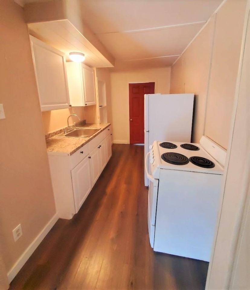 3903 W Gadsden St - Photo 2 of 6