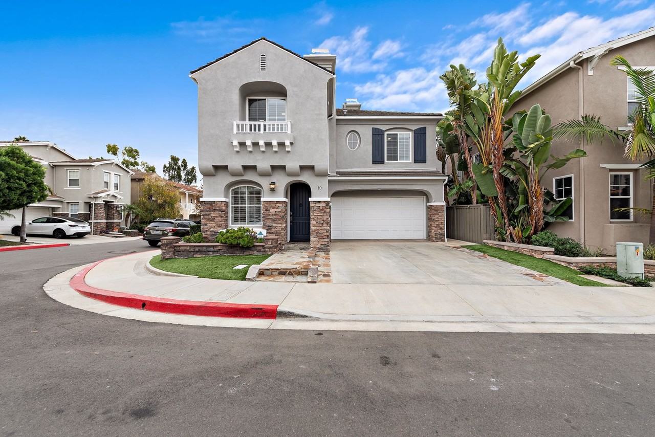 10 Calle Clasico - Photo 2 of 15