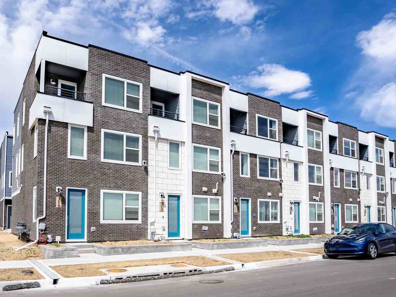 316 Geneva St - Photo 2 of 39