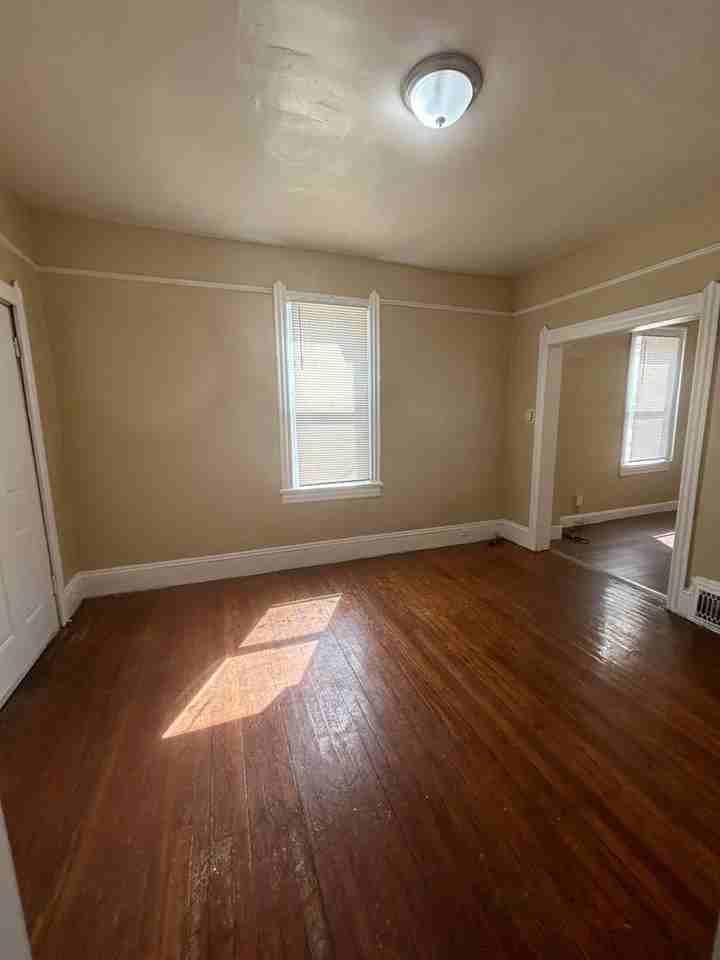 15106 Ohio Ave - Photo 3 of 17