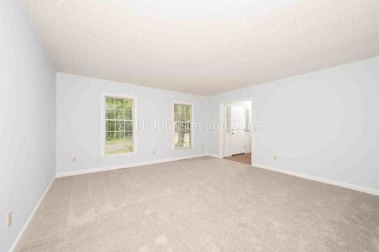 1222 Shelter Cv - Photo 3 of 26