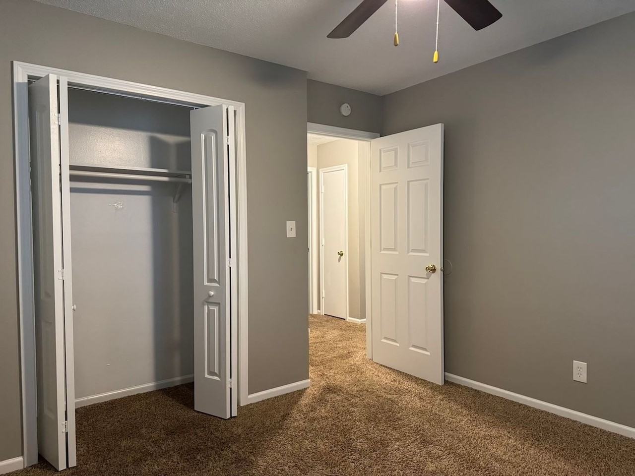 7212 Montana Ave - Photo 2 of 13