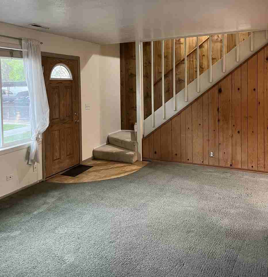 6054 S 2075 E - Photo 3 of 29