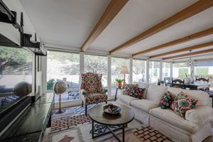 featured image of 2226 E Belmont Ave