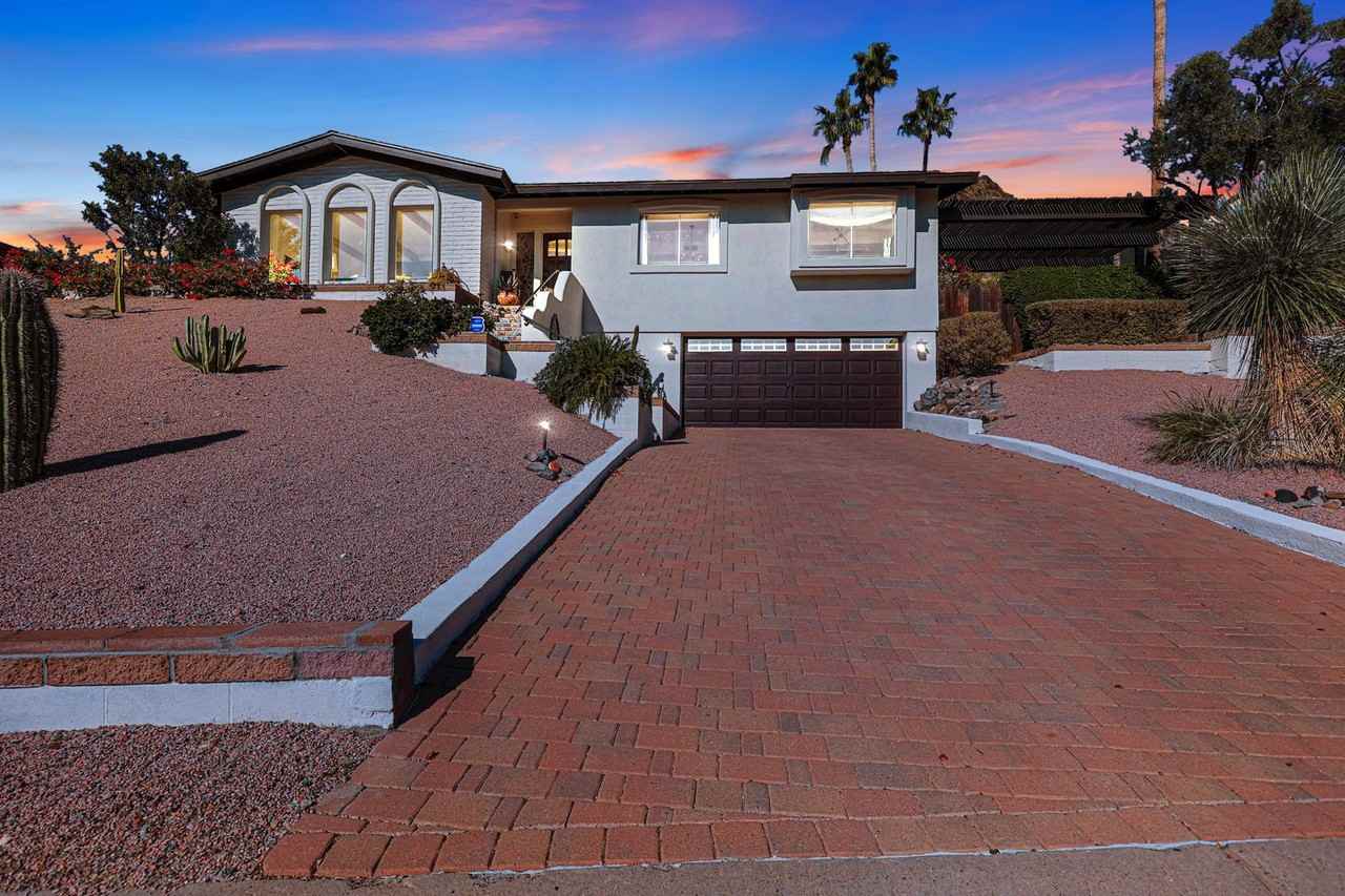 2226 E Belmont Ave - Photo 2 of 28