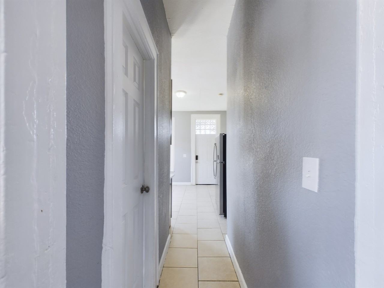 1124 S Sacramento Blvd #1 - Photo 7 of 13