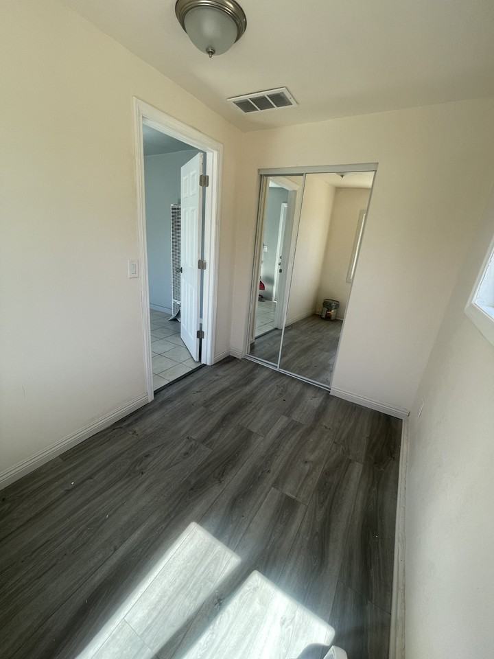 1110 Normandy Dr #1-2 - Photo 5 of 10