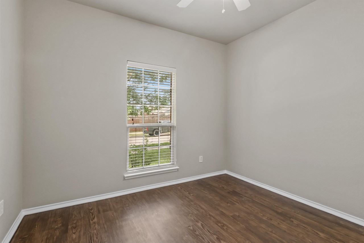 5417 Beacon Ln #1 - Photo 4 of 32