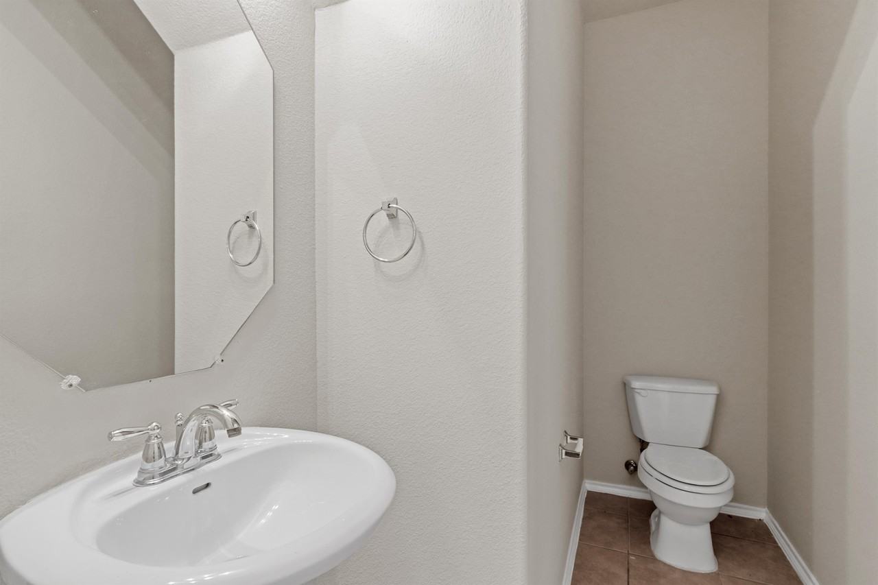 5417 Beacon Ln #1 - Photo 5 of 32