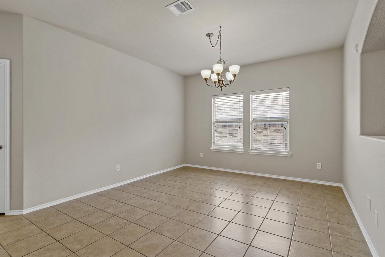 5417 Beacon Ln #1 - Photo 6 of 32