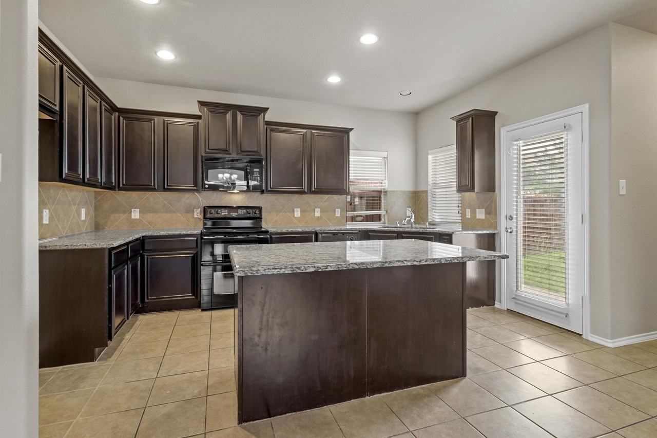 5417 Beacon Ln #1 - Photo 7 of 32
